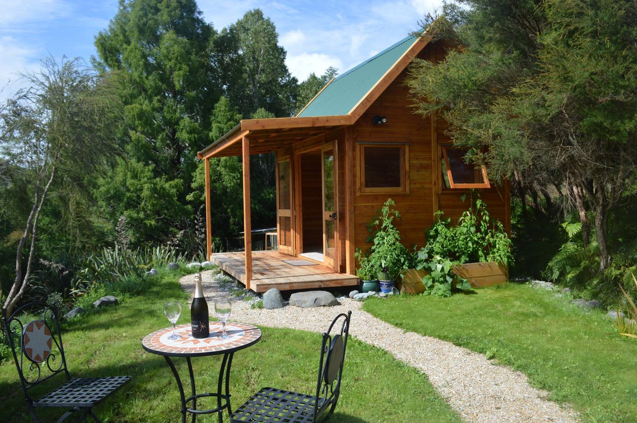 Sunrise At First Light Rangihaeata Retreat Chalet Takaka